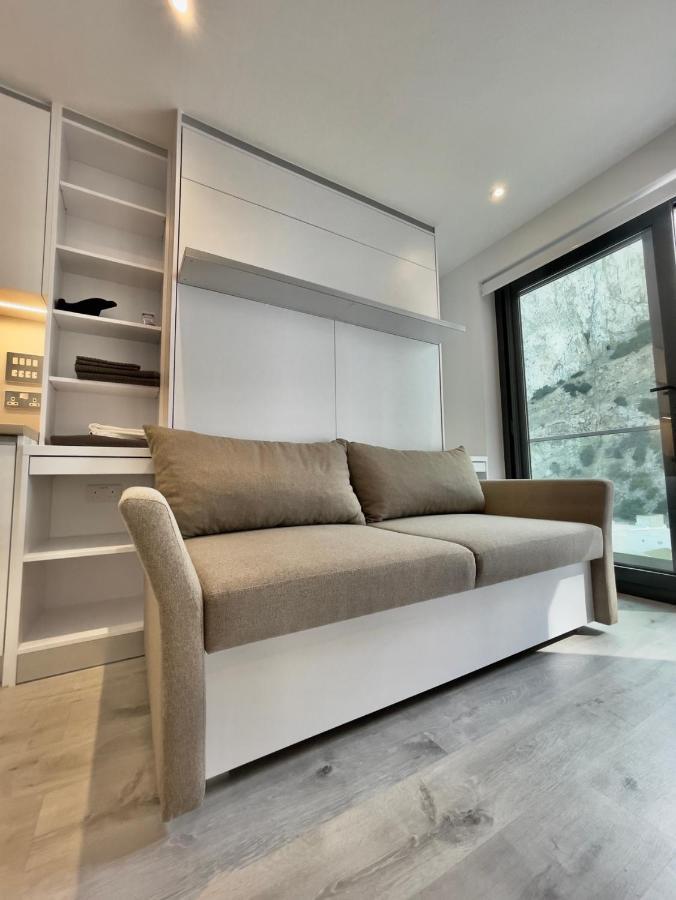 גיברלטר Holiday Studio Apartment Near The Beach And City Centre מראה חיצוני תמונה