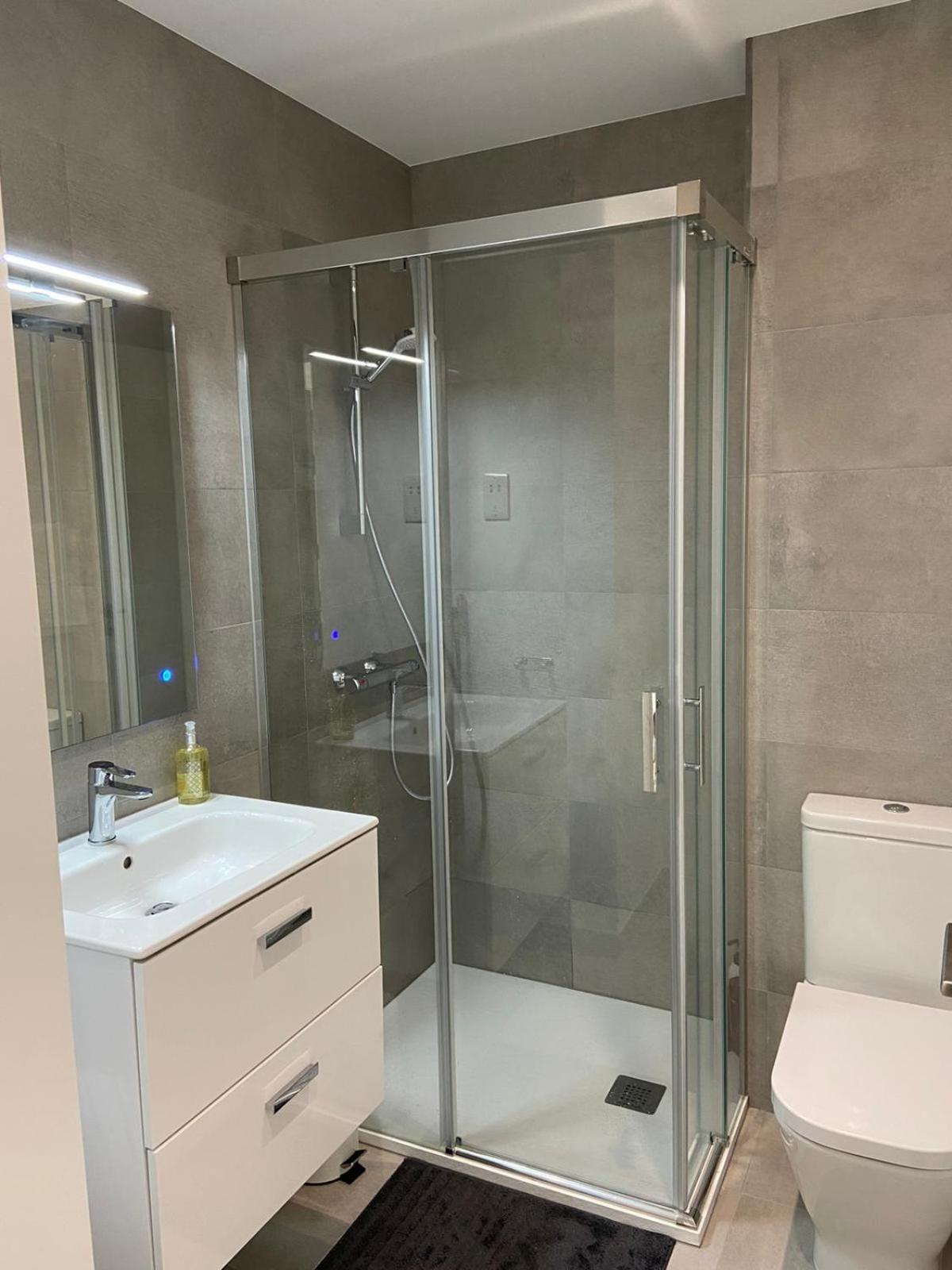 גיברלטר Holiday Studio Apartment Near The Beach And City Centre חדר תמונה